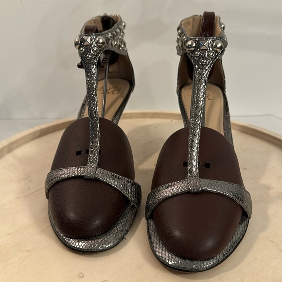 Joan And David Gunsmoke Silver T Strap Sandals - Picture 1 of 9